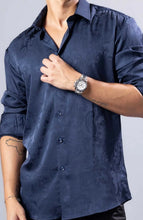 Load image into Gallery viewer, 252217-1125 BS Navy Modern Fit LS Paisley Shirt

