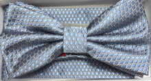 Load image into Gallery viewer, BT2255-1225 BQ Gold Shaped Diamond Pattern Bow Tie Set
