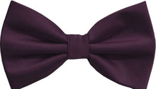 Load image into Gallery viewer, BT100-425 Solid Colored Pre-Tied Bow tie &amp; Pocket Square Set
