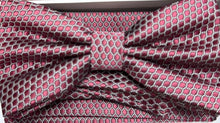 Load image into Gallery viewer, BT2255-1225 BQ Gold Shaped Diamond Pattern Bow Tie Set
