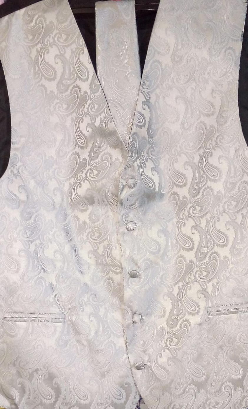 20-623 Brand Q 3 Piece Paisley Vest Set